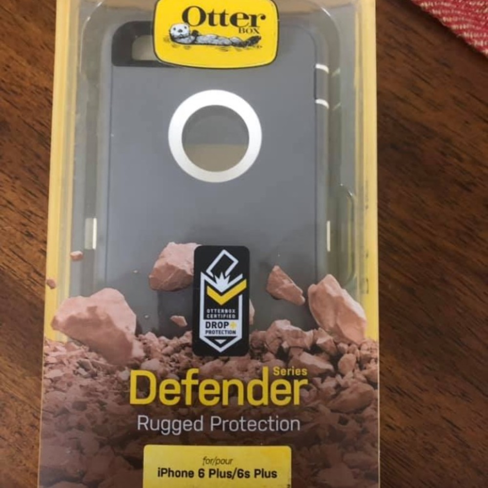 New IPhone 6Plus/6S Plus Otterbox Gray